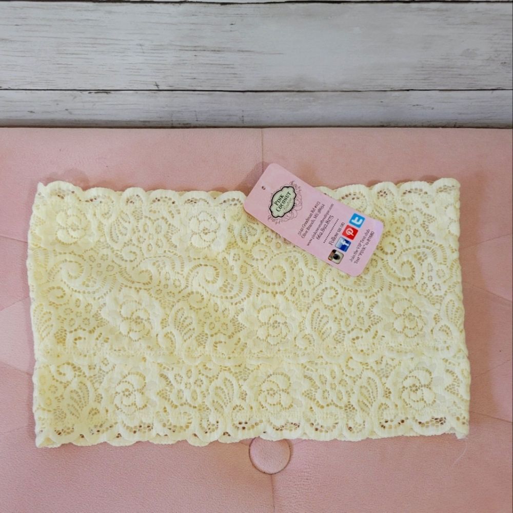 Boutique Brand Wishlist Cream Lace Bandeau Bra Scallop Edge Size Medium / Large